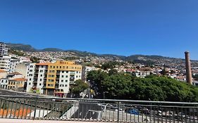 Garden And Seaview Apartment - Free Parking