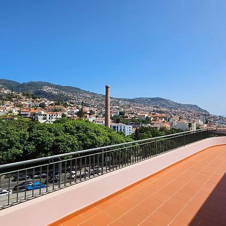 Garden And Seaview Apartment - Free Parking Funchal  Exterior photo