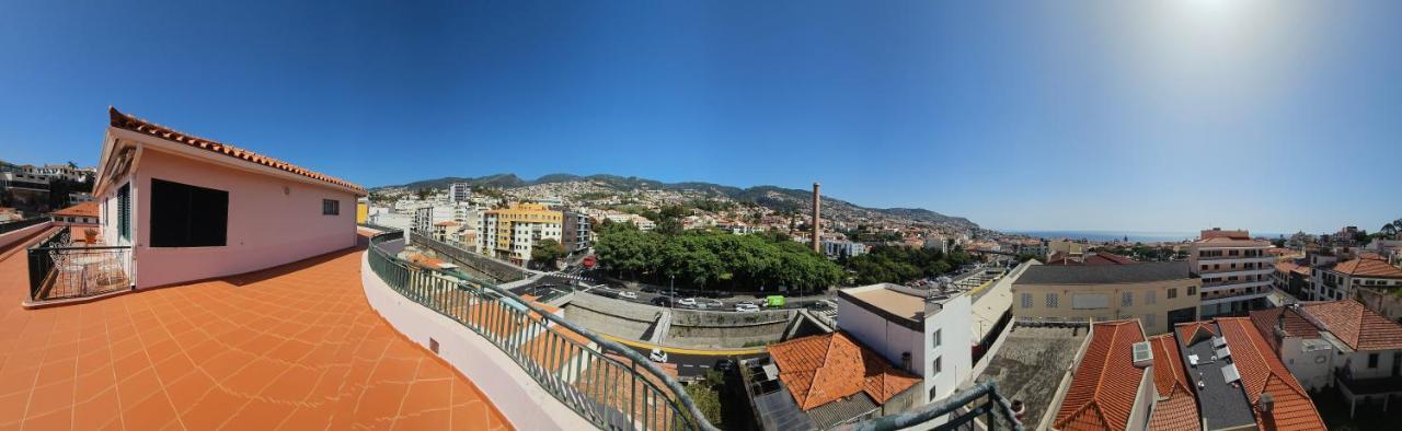 Garden And Seaview Apartment - Free Parking Funchal  Exterior photo